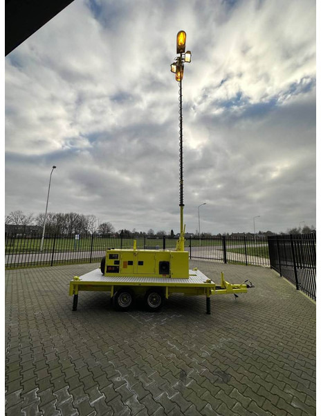 Βιομηχανική γεννήτρια Atlas-Copco Unique generator with light pole on trailer!: φωτογραφία 4