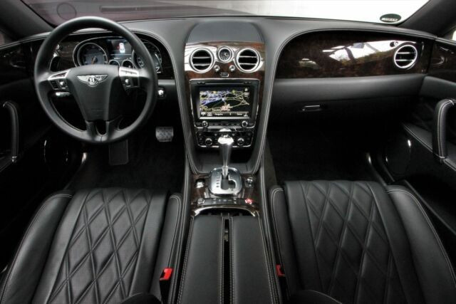 Αυτοκίνητο Bentley Flying Spur V8 all Black: φωτογραφία 8