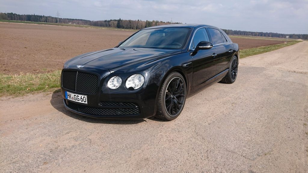 Αυτοκίνητο Bentley Flying Spur V8 all Black: φωτογραφία 17