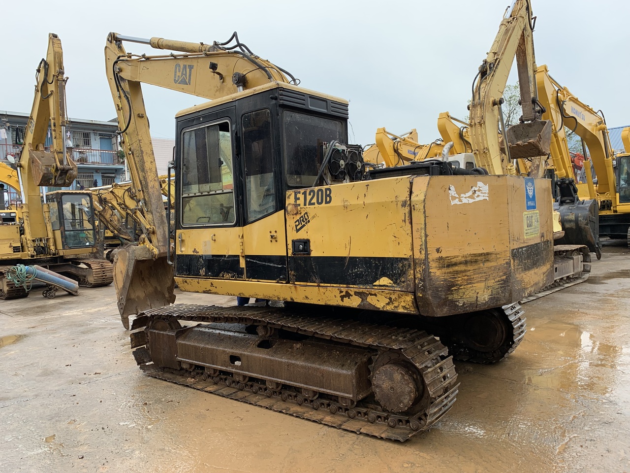 Ερπυστριοφόρος εκσκαφέας CATERPILLAR excavator semi auto excavator CAT E120B: φωτογραφία 3