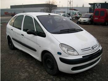 Citroen MPV, fabr.CITROEN, type PICASSO, 2.0 HDI, eerste inschrijving 01-01-2006, km-stand 122.000, chassisnr VF7CHRHYB39999468, AIRCO, alle documenten aanwezig - Αυτοκίνητο