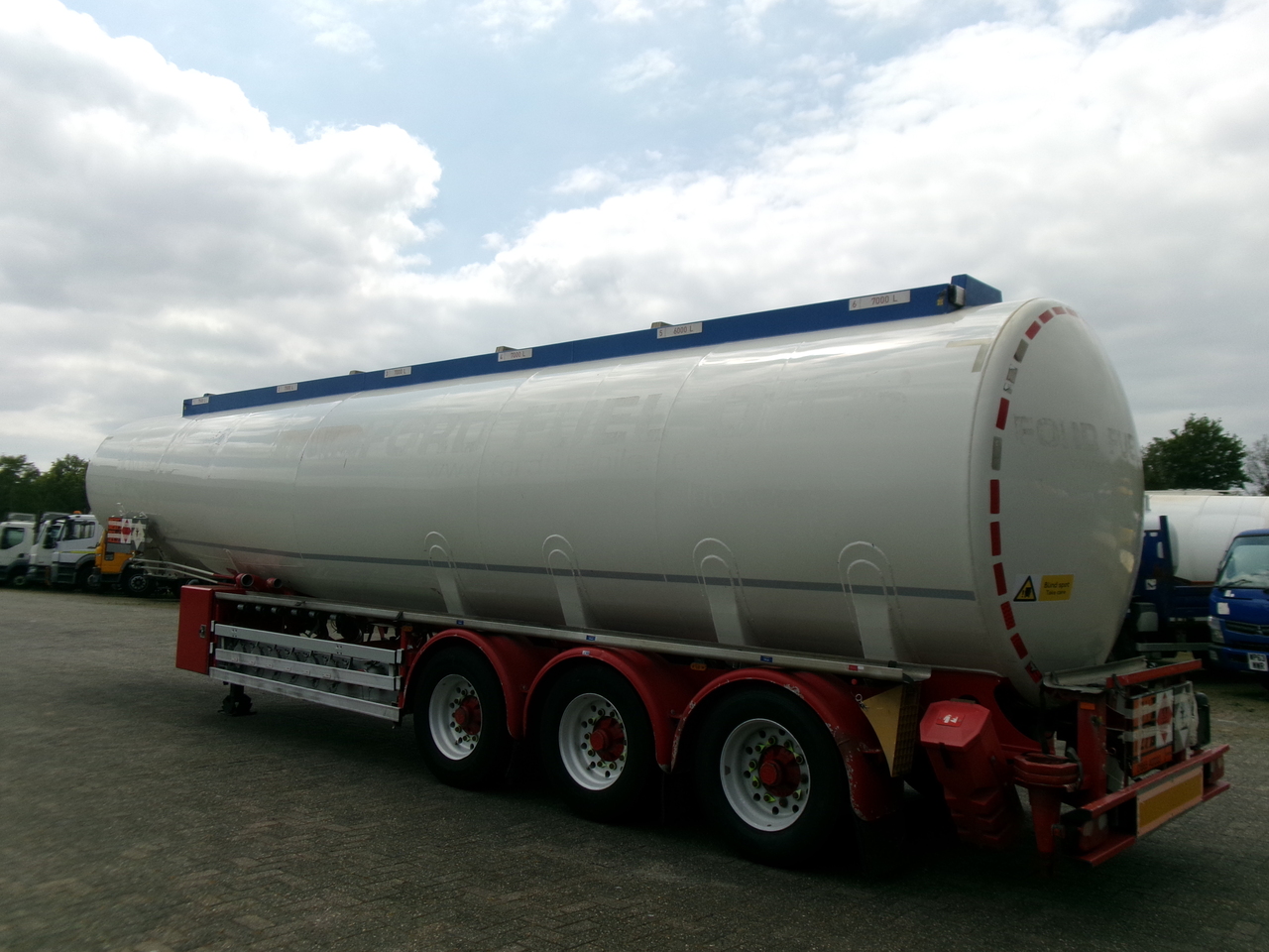 Επικαθήμενο βυτίο για τη μεταφορά καυσίμων Feldbinder Fuel tank alu 44.6 m3 + pump: φωτογραφία 3