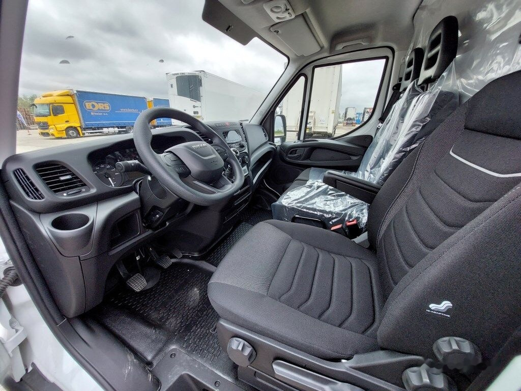 Leasing IVECO Daily 35S16V 4x2 IVECO Daily 35S16V 4x2: φωτογραφία 22
