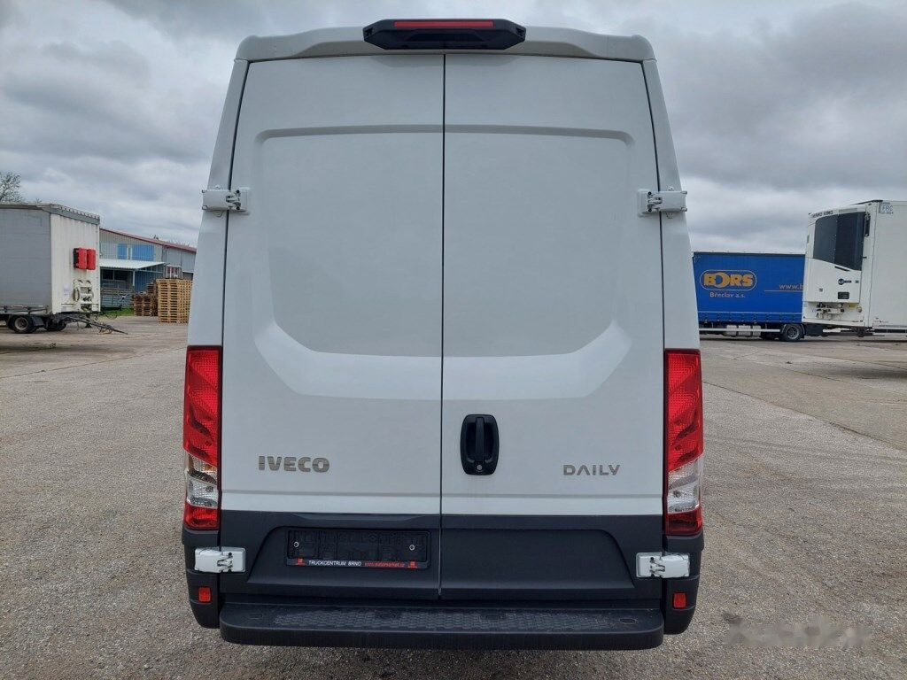 Leasing IVECO Daily 35S16V 4x2 IVECO Daily 35S16V 4x2: φωτογραφία 5