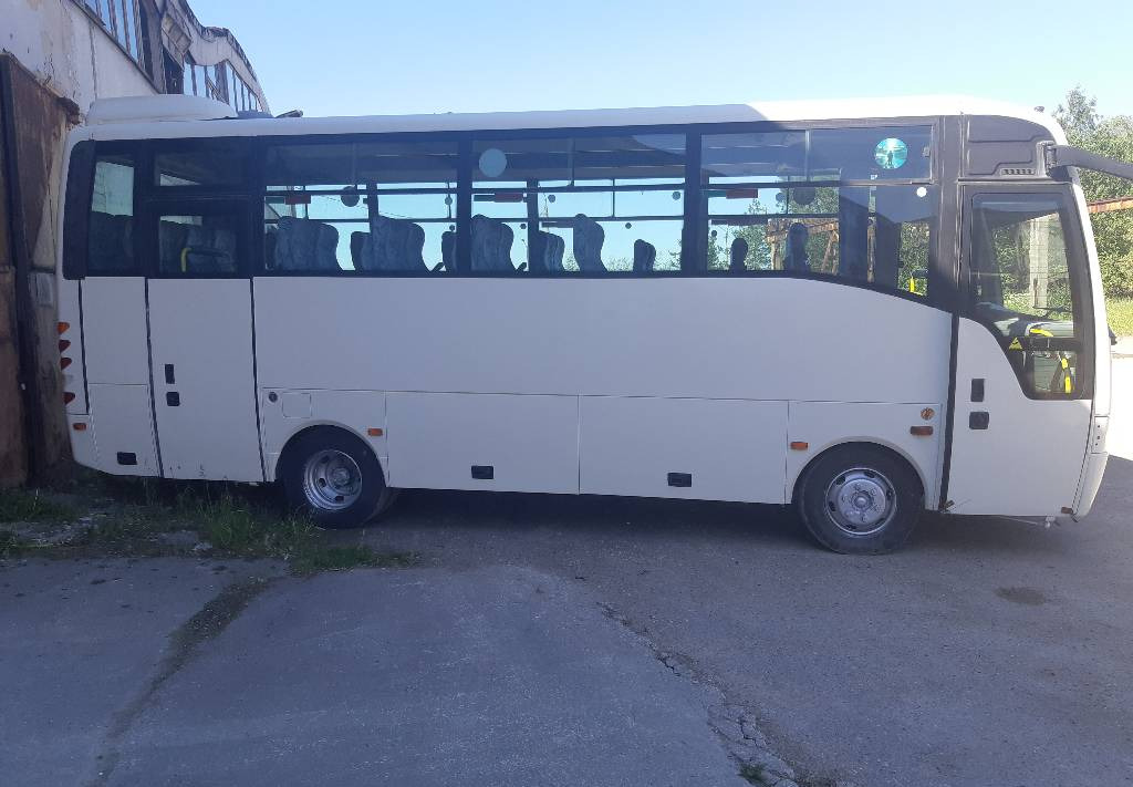 Προαστιακό λεωφορείο Isuzu Turquoise: φωτογραφία 2