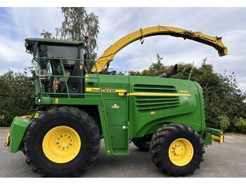 Ενσιρωτική μηχανή John Deere 7450 + Kemper 360 maisbek