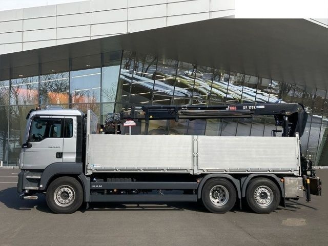 Φορτηγό με ανοιχτή καρότσα, Φορτηγό με γερανό MAN TGS 26.420 Flatbed + crane 6x2: φωτογραφία 5