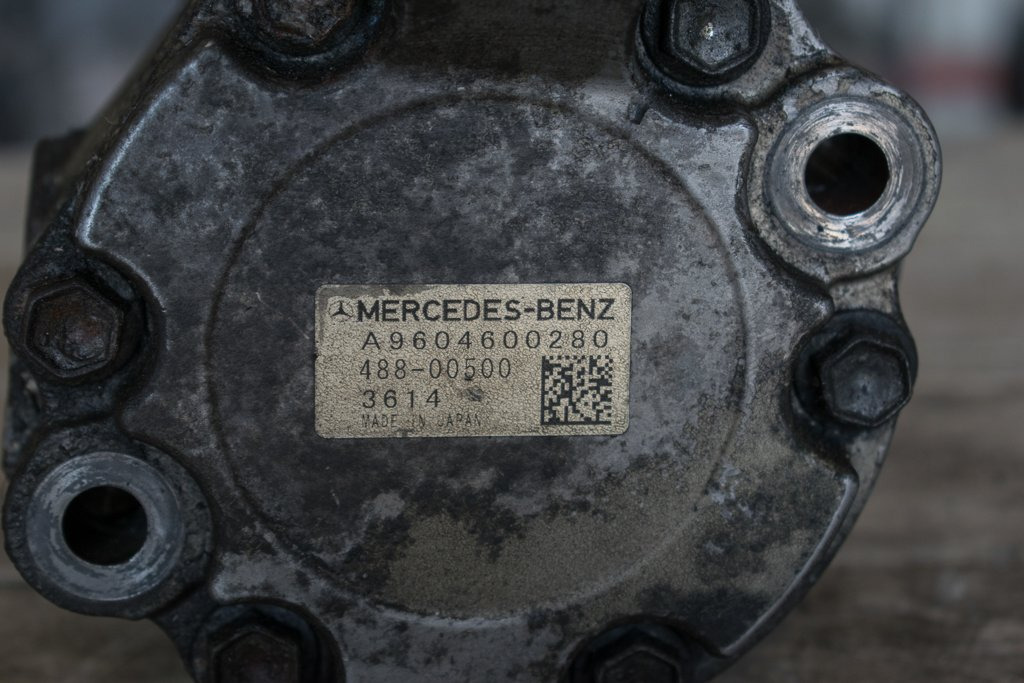 Αντλία υδραυλικού τιμονιού για Φορτηγό MERCEDES-BENZ ACTROS  MP4: φωτογραφία 3