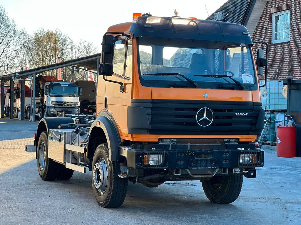 Φορτηγό φόρτωσης γάντζου Mercedes-Benz 1824 AK 39 EU2 4x4 Top Zustand !! 66000 Km: φωτογραφία 2