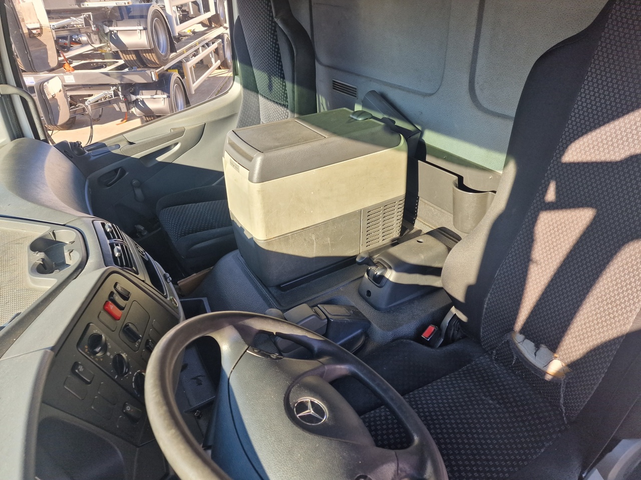 Φορτηγό με ανοιχτή καρότσα Mercedes Benz Atego 1524 *Bär lifting plattform: φωτογραφία 9