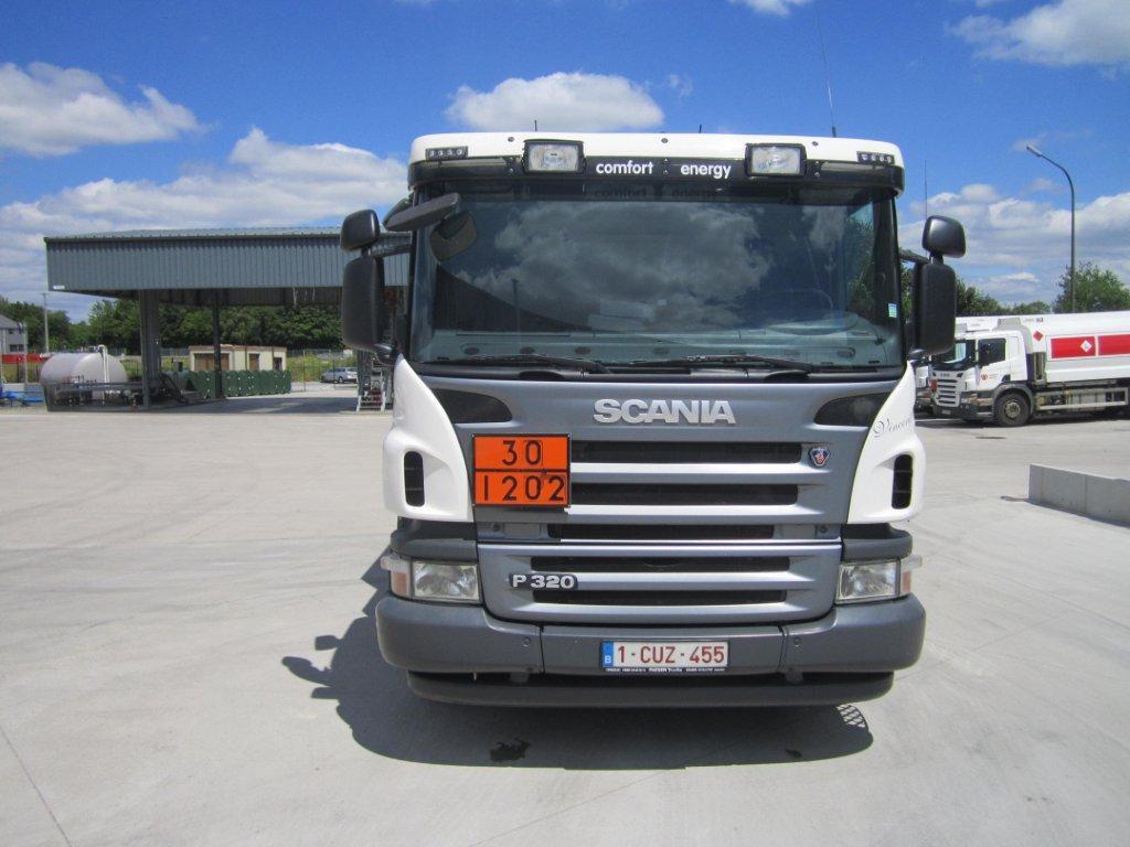 Φορτηγό βυτιοφόρο Scania P320: φωτογραφία 2