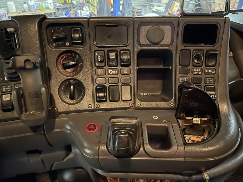 Φορτηγό ανατρεπόμενο Scania T124-420 TORPEDO HAUBE - 6x4 - KIPPER - MANUAL GRS900 3+3 - STEEL SPRING / BALLIESTAS / LAMES / BLATT: φωτογραφία 17