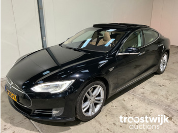 Tesla p85 2013 free supercharging - Αυτοκίνητο