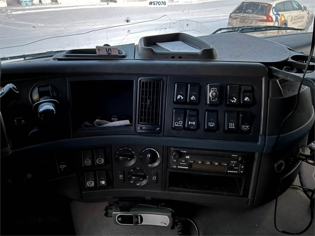 Φορτηγό με ανοιχτή καρότσα, Φορτηγό με γερανό Volvo FM 400 6*2 Crane Truck with tiltable flatbed + Pal: φωτογραφία 12
