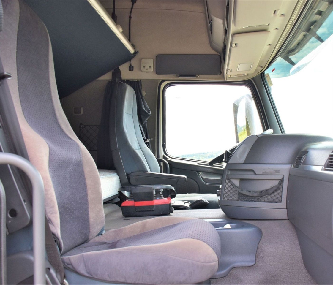 Φορτηγό με ανοιχτή καρότσα, Φορτηγό με γερανό Volvo FM 410: φωτογραφία 11