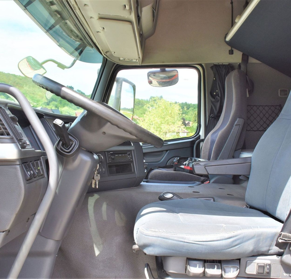 Φορτηγό με ανοιχτή καρότσα, Φορτηγό με γερανό Volvo FM 410: φωτογραφία 9