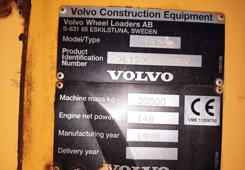Ελαστιχοφόρος φορτωτής Volvo L 120 C: φωτογραφία 12