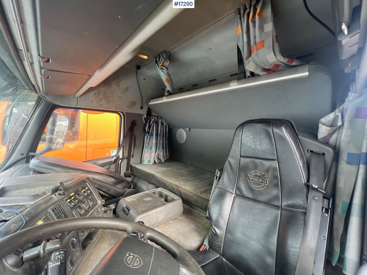 Φορτηγό σασί Volvo chassis: φωτογραφία 26