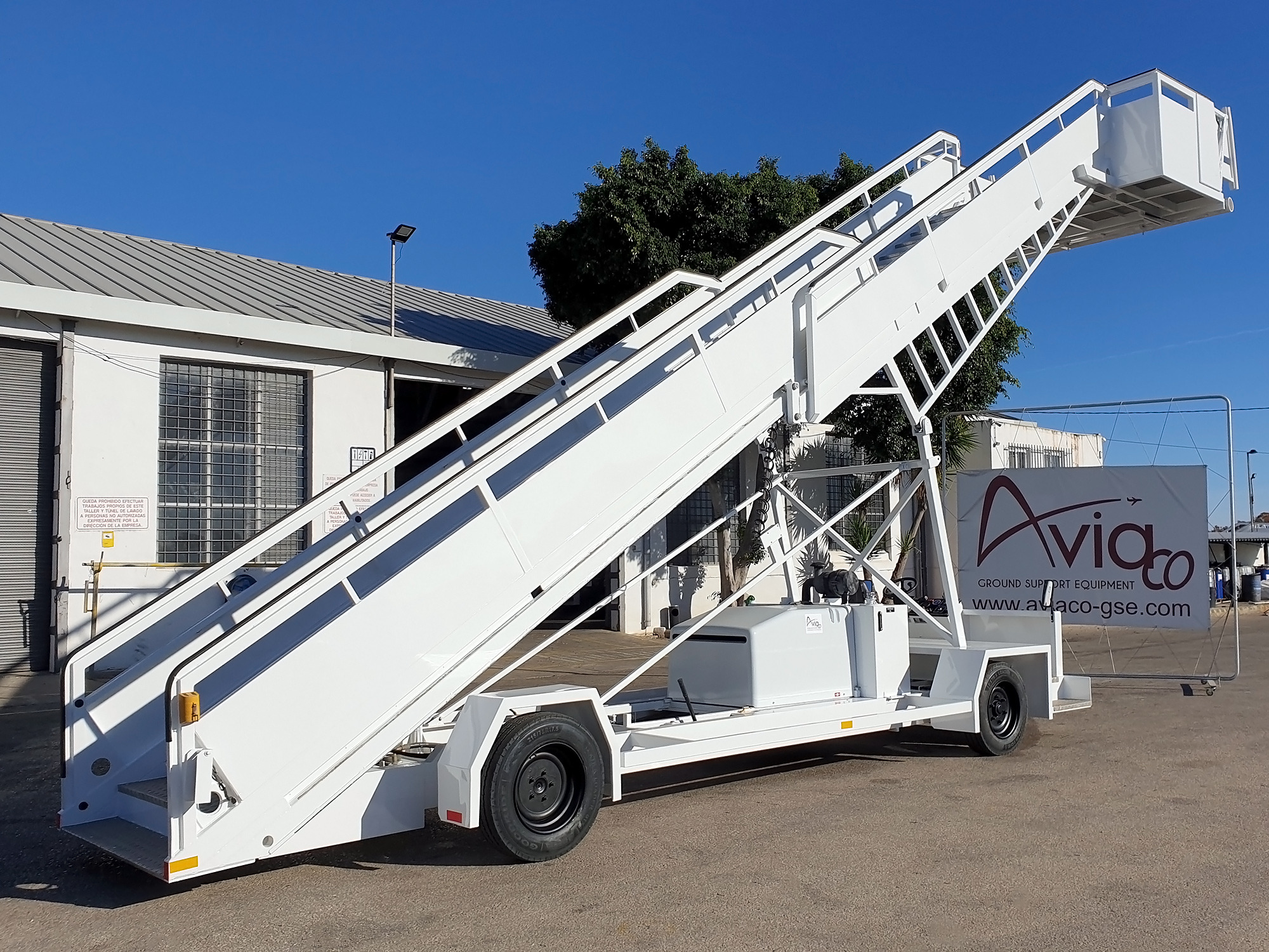 AVIACO GSE - Εξοπλισμός επίγειας εξυπηρέτησης HITZINGER - Έτος: 2003, δυνατότητα ενοικίασης, ντίζελ undefined: φωτογραφία 5