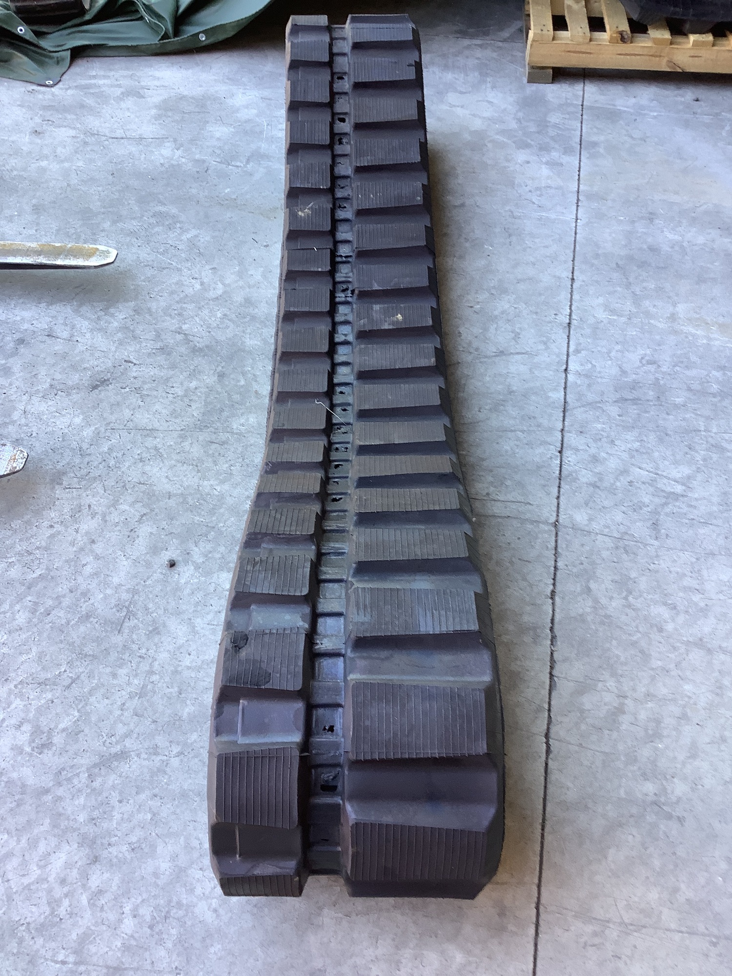 GLOBAL TRACK WAREHOUSE EUROPE GMBH undefined: φωτογραφία 9