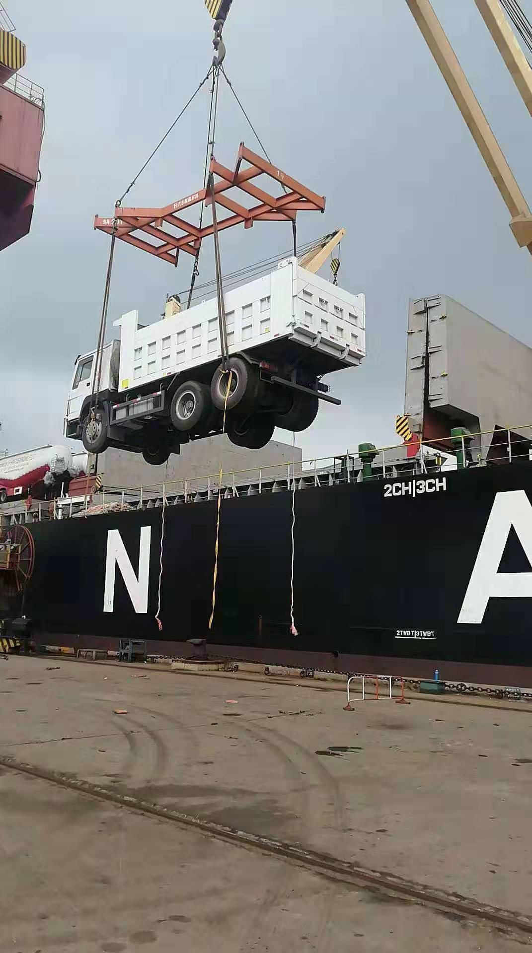 Shandong Guhong Auto Industrial CO., LTD - Φορτηγά SINOTRUK - γερανός παπαγάλος undefined: φωτογραφία 4