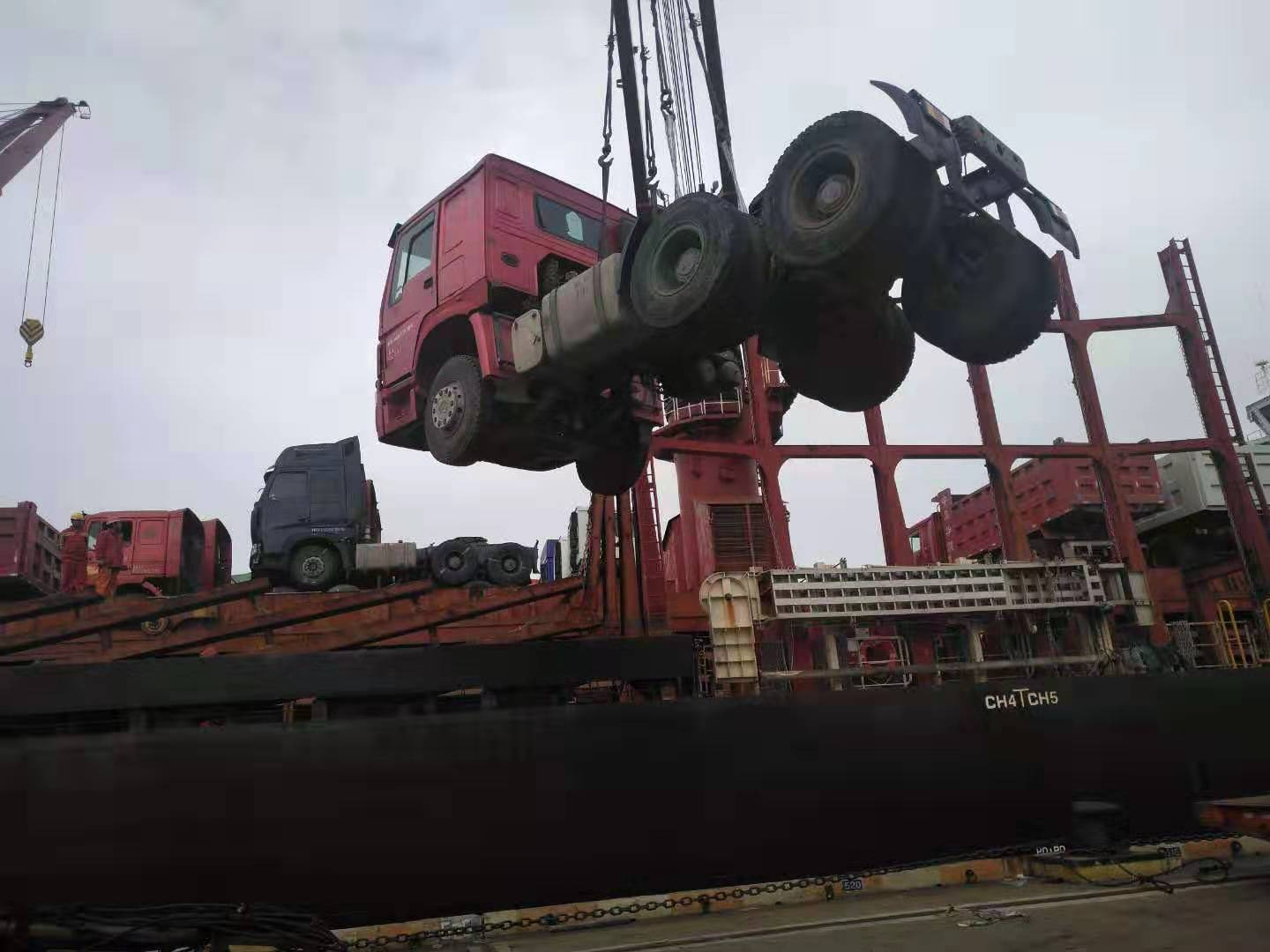 Shandong Guhong Auto Industrial CO., LTD - Φορτηγά SINOTRUK - γερανός παπαγάλος undefined: φωτογραφία 6