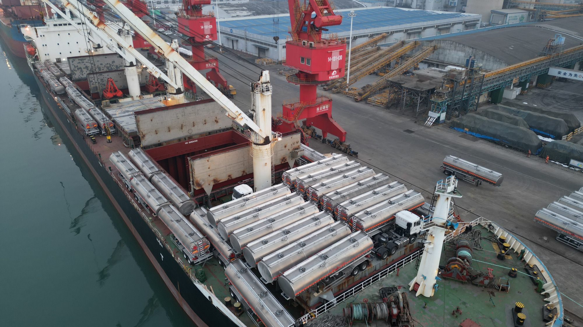 Qingdao Higher Weight Trade Co. LTD - Φορτηγά - νέο, ντίζελ undefined: φωτογραφία 2
