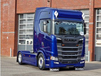 Τράκτορας SCANIA S 660 V8