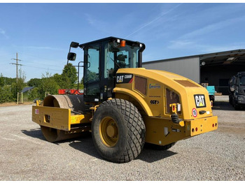 Οδοστρωτήρες CATERPILLAR CS66B