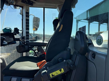 Ελαστιχοφόρος φορτωτής Volvo L110H: φωτογραφία 4