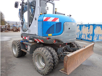 Τροχοφόρος εκσκαφέας WACKER
