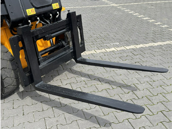 Leasing JCB TLT 35D 4x4 T4 TELESKOP / TELESKOPOWY Ładowarka Teleskopowa JCB TLT 35D 4x4 T4 TELESKOP / TELESKOPOWY Ładowarka Teleskopowa: φωτογραφία 4