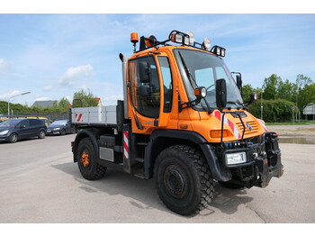 Φορτηγό με ανοιχτή καρότσα, Κοινοτικο όχημα/ Ειδικό όχημα UNIMOG U400  405/12 AHK KLIMA ZAPFWELLE vorn SFZ KOMMUN: φωτογραφία 3