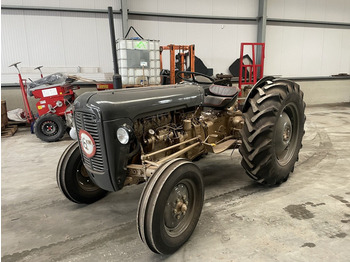 Τρακτέρ Massey Ferguson Goudbuik: φωτογραφία 1