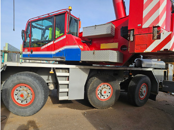 Τηλεσκοπικός γερανός DEMAG