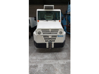 Ελκυστήρας αποσκευών MULAG