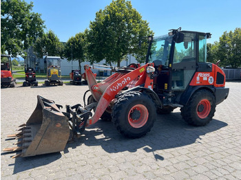 Ελαστιχοφόρος φορτωτής KUBOTA R085