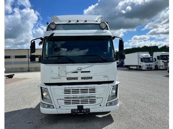 Φορτηγό σασί VOLVO FM330: φωτογραφία 3