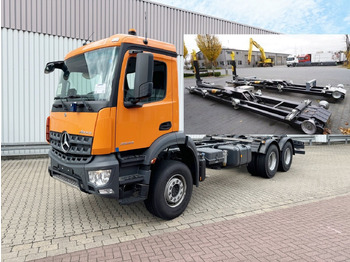 Φορτηγό σασί MERCEDES-BENZ Arocs