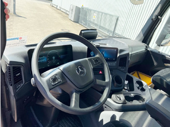 Interior photo 2: Καινούριο Φορτηγό σασί Mercedes-Benz Arocs 3240 8x4 Arocs 3240 8x4