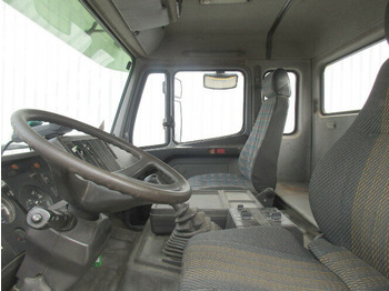 Interior photo 1: Leasing Mercedes-Benz SK 1824 AK 4x4 SK 1824 AK 4x4 Chassis Mercedes-Benz SK 1824 AK 4x4 SK 1824 AK 4x4 Chassis
