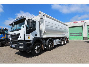 Φορτηγό βυτιοφόρο IVECO EuroTrakker