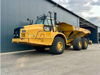 Αρθρωτό φορτηγό CATERPILLAR