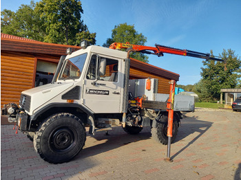 Φορτηγό με γερανό UNIMOG