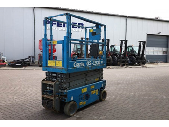 Ψαλιδωτό ανυψωτικό Genie GS1932 Electric, Working Height 7.8 m, 227kg Capac: φωτογραφία 2