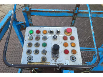 Ψαλιδωτό ανυψωτικό Holland Lift Megastar G300DL30/S Diesel, 4x4x4 Drive, 33.5m Wor: φωτογραφία 4