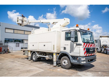 Φορτηγό με εναέρια πλατφόρμα COMET