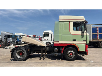 Τράκτορας DAF XF 95.430 (EURO 3 / BOITE MANUELLE / MANUAL GEARBOX): φωτογραφία 4