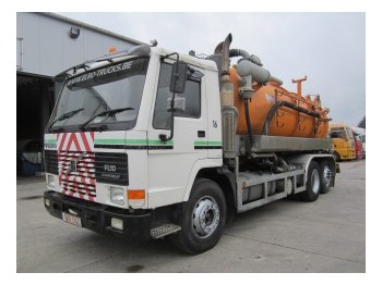 Όχημα εκκένωσης βόθρων Volvo FL 10: φωτογραφία 1