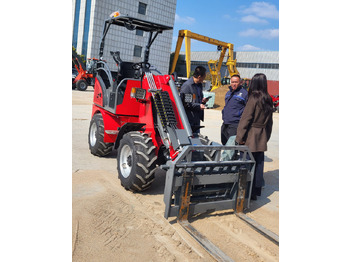 Ελαστιχοφόρος φορτωτής WCM